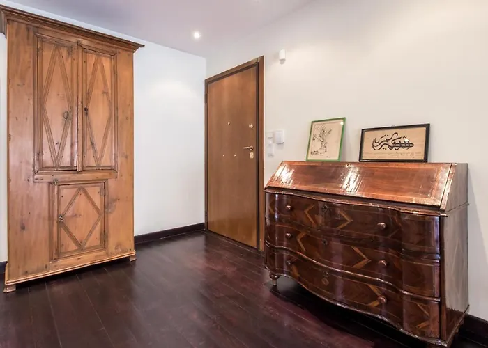 Athens Plaka Hill Luxury Flat